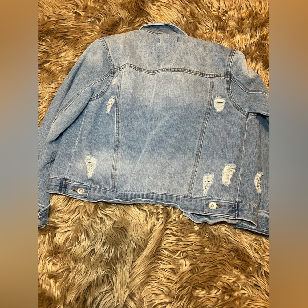 Jean Jacket Distressed - Picture 2 of 2